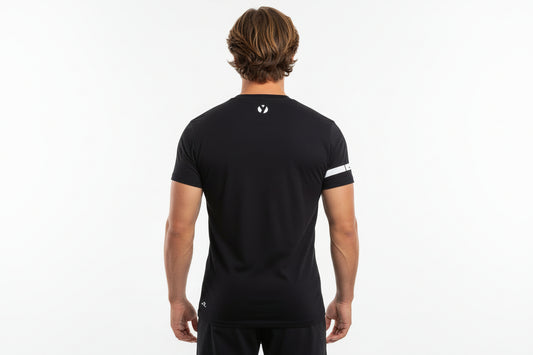 Schwarzes Herren Baumwol Shirt im Surfer Style mit Wellen und Boards als Details von hinten